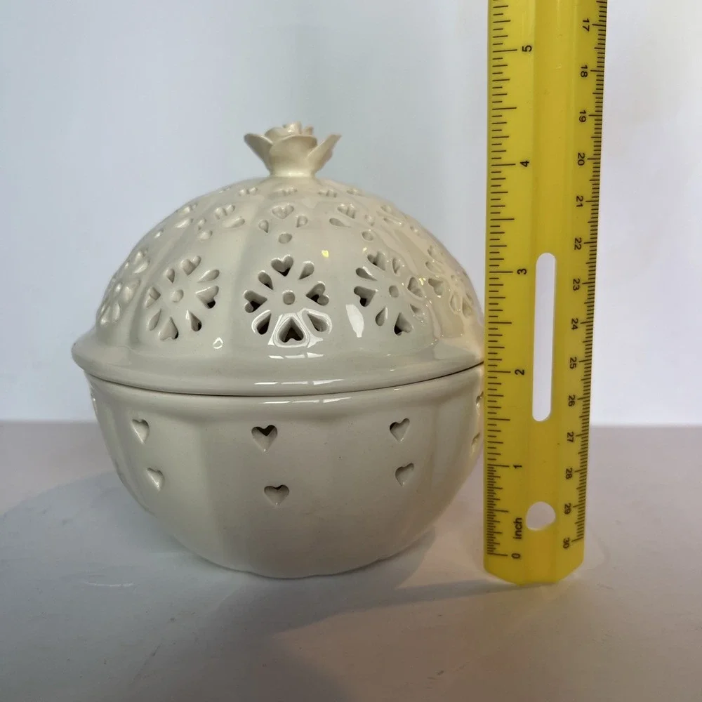 Vintage Hartley Greens Leeds Creamware Covered Trinket Box Potpourri Jar England